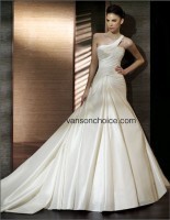 New Arrived Simple One-Shoulder Wedding Dress