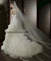 Unique Design One-Shoulder Wedding Dress